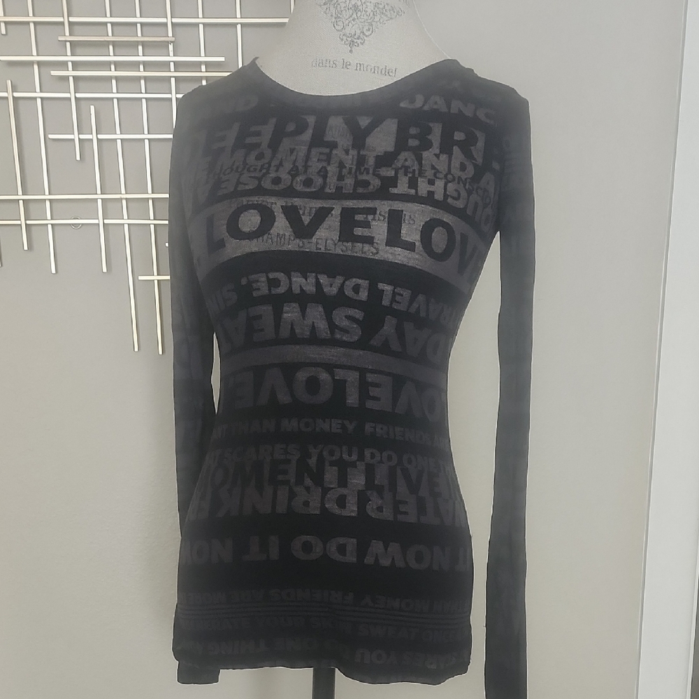 Lululemon Mantra Affirmations Long Sleeve T-Shirt Size 4 EUC